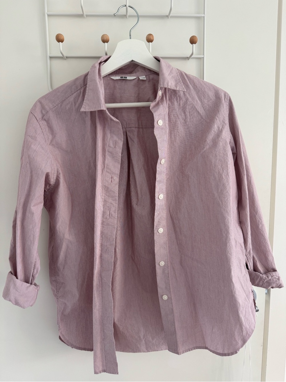 Uniqlo Men's Button-Down Shirt in Light Mauve